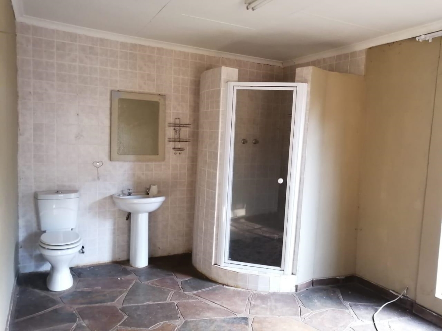 Commercial Property for Sale in Tweeriviere A H North West
